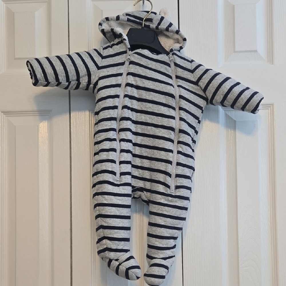 GAP Navy and Gray Striped Kids Footie